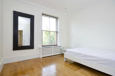 Studio to rent, Fitzjohns Avenue, London NW3