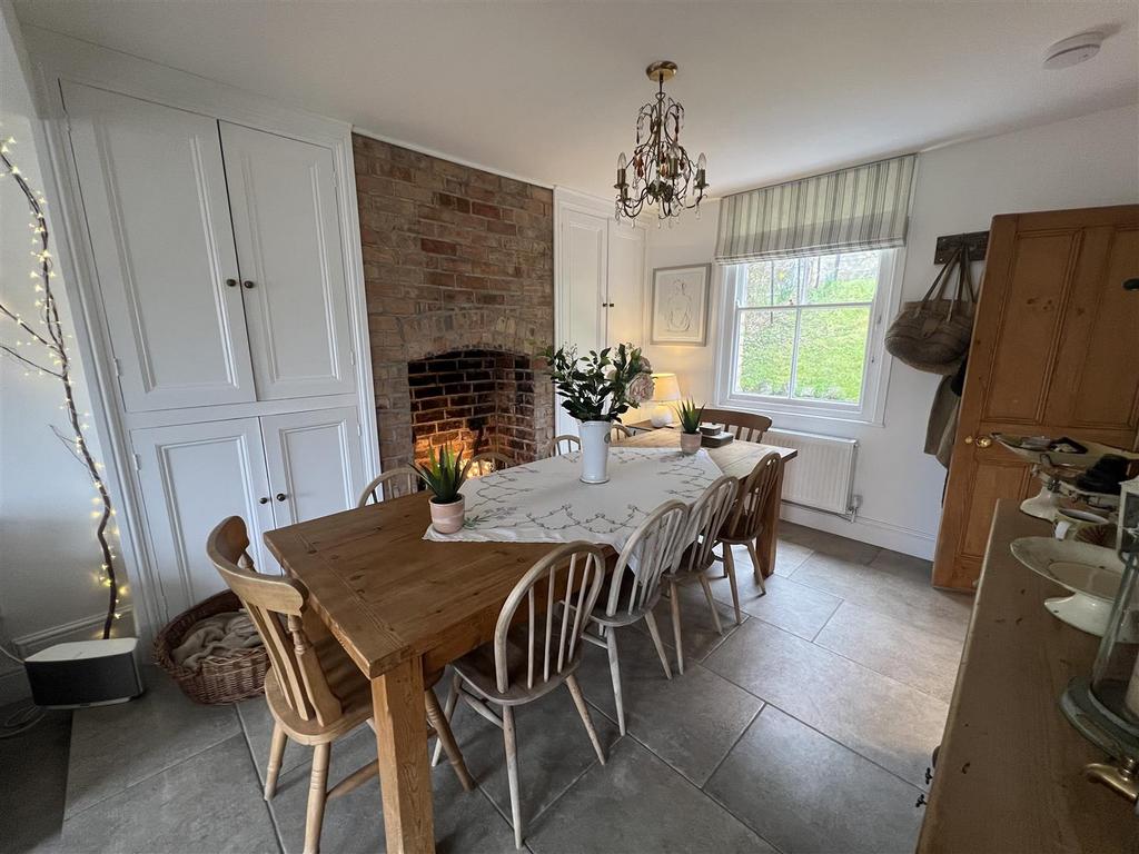 Dining Room.jpeg