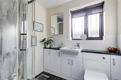 3 bedroom detached bungalow for sale, Briar Gardens, Nottingham NG14