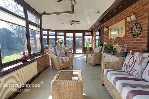 2 bedroom detached bungalow for sale, Wynbank Close, Bignall End