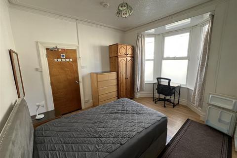 undefined, Cowbridge Road, Bridgend CF31