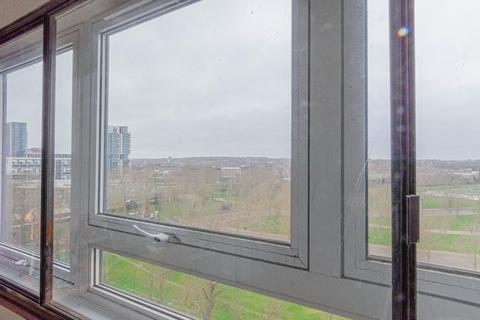 1 bedroom flat for sale, Top Floor Studio Apartment with Stunning Park Views ?  Park House, Finsbury Park