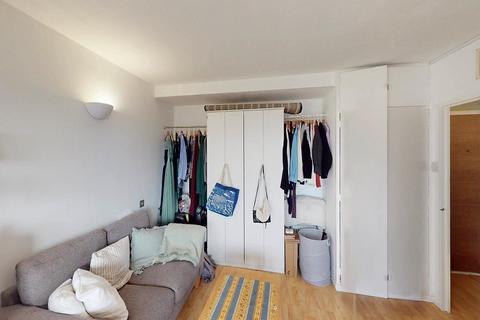 1 bedroom flat for sale, Top Floor Studio Apartment with Stunning Park Views ?  Park House, Finsbury Park