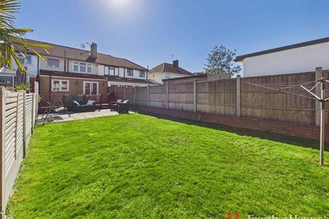 undefined, Windermere Avenue, Hornchurch