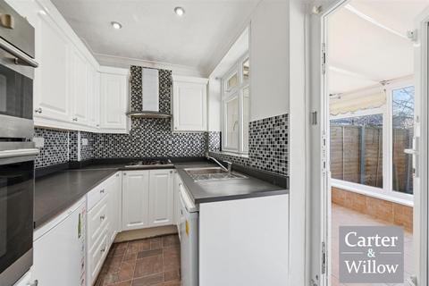 3 bedroom terraced house for sale, Chaplin Road, Essex