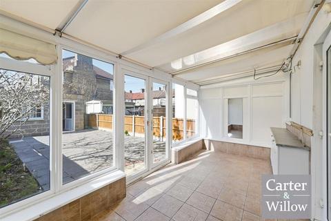 3 bedroom terraced house for sale, Chaplin Road, Essex