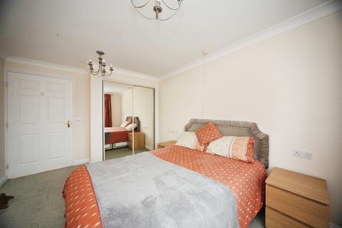 undefined, Hancock Drive, Luton