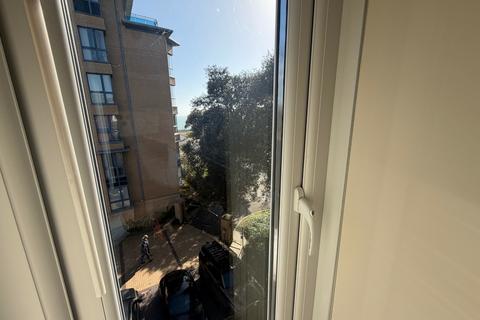 undefined, Manor Road, Bournemouth. One Double Bedroom, Third Floor Flat Available Now