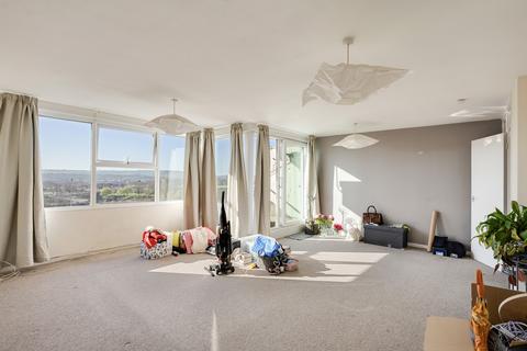 undefined, Windsor Court, Clifton