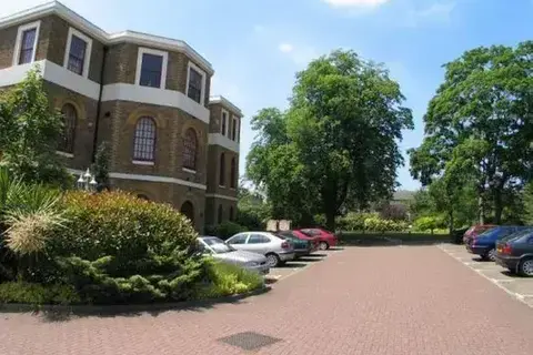 undefined, West Park Road, Southall, UB2