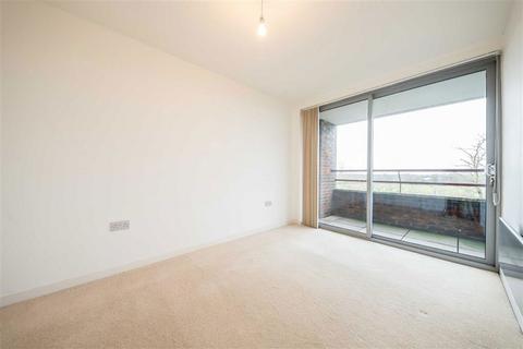 2 bedroom flat to rent, Portsmouth Road, Kingston Upon Thames KT1