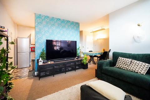 2 bedroom flat for sale, Green Lane, Sheffield S3