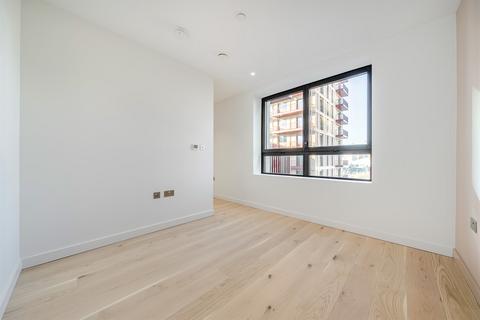 Studio to rent, Peninsula Gardens, Pilot Walk, Lower Riverside, Greenwich Peninsula, SE10