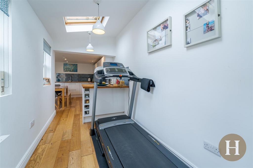 Hadleigh Estate Agents-16.jpg