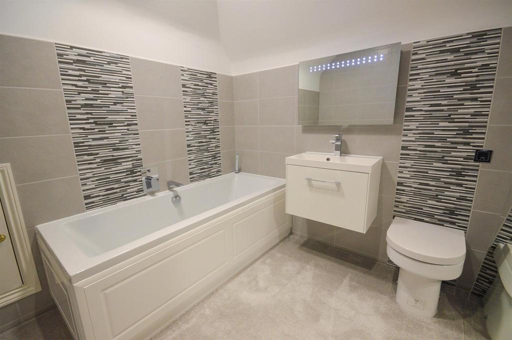 Bathroom1.jpg