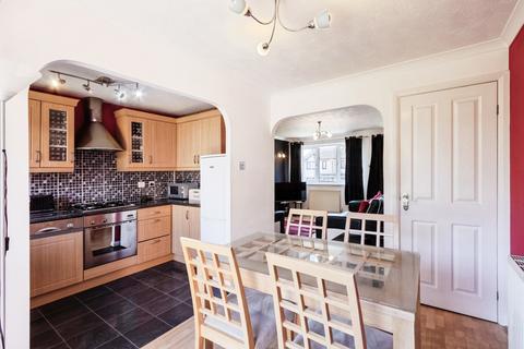 3 bedroom semi-detached house for sale, Highfield Rise, West Yorkshire WF2