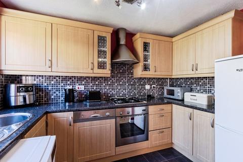 3 bedroom semi-detached house for sale, Highfield Rise, West Yorkshire WF2