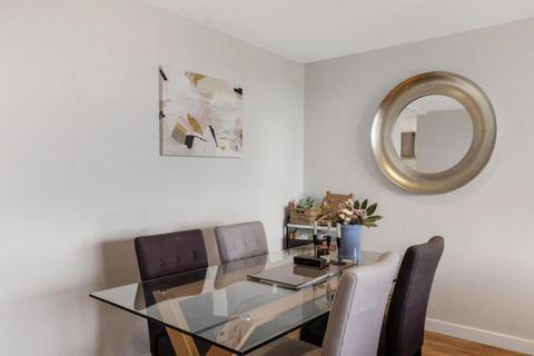 undefined, Brentford TW8