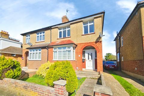 3 bedroom semi-detached house for sale, Park Avenue, Surrey TW20