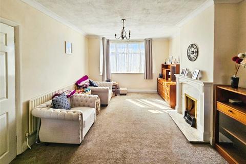 3 bedroom semi-detached house for sale, Park Avenue, Surrey TW20