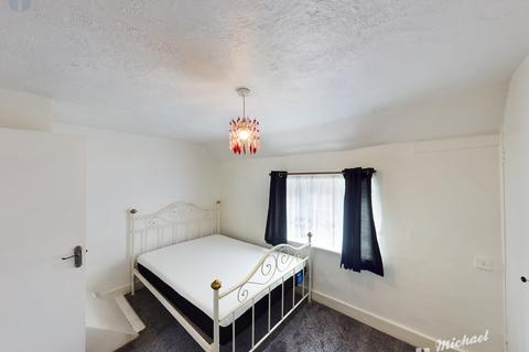1 bedroom terraced house for sale, Baileys Court, Castle Street, Aylesbury