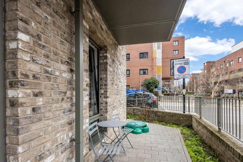 undefined, Sutherland Road Path, London E17
