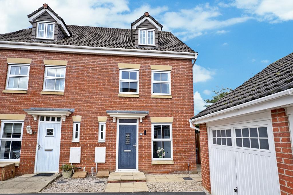 3 bedroom semi-detached house for sale