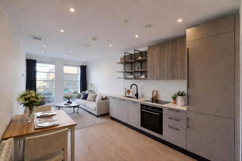 2 bedroom flat to rent, Clapham Road, LONDON
