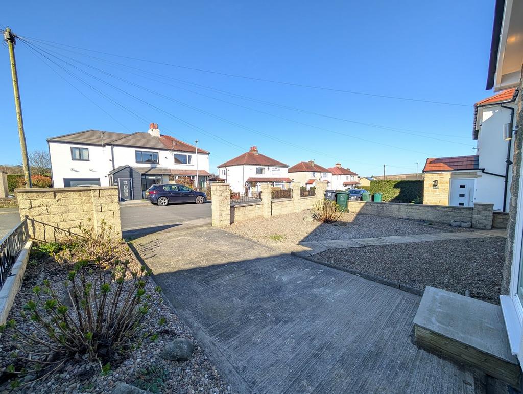 Driveway / Front Garden