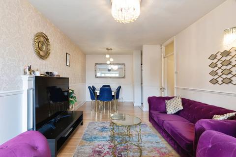 2 bedroom flat for sale, Ley Street, ILFORD, Essex, IG2