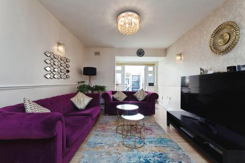 2 bedroom flat for sale, Ley Street, ILFORD, Essex, IG2