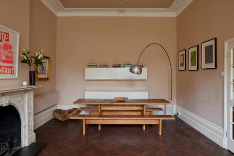 2 bedroom flat for sale, Belsize Avenue, London NW3