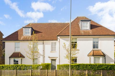 1 bedroom flat for sale, Hatchlands Road, Redhill, RH1