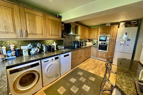 3 bedroom semi-detached house for sale, BROWNING CLOSE, THATCHAM RG18