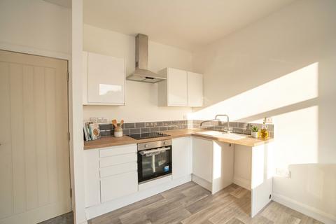 2 bedroom apartment to rent, Bute Street, Treorchy CF42