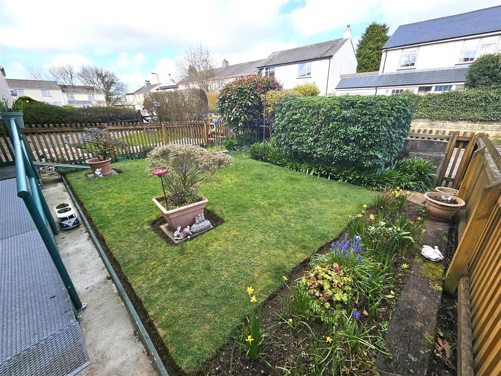 Front Garden.jpg
