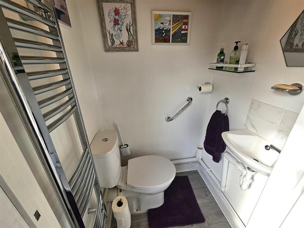 Downstairs WC.jpg