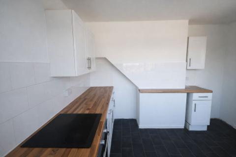 3 bedroom flat to rent, The Denes, Hemel Hempstead, HP3