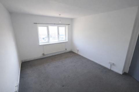 3 bedroom flat to rent, The Denes, Hemel Hempstead, HP3