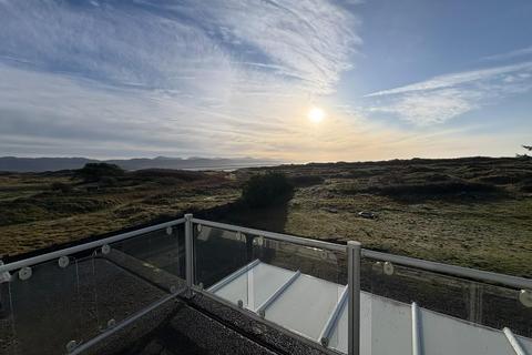 4 bedroom detached house for sale, Beach Road, Morfa Bychan, Porthmadog