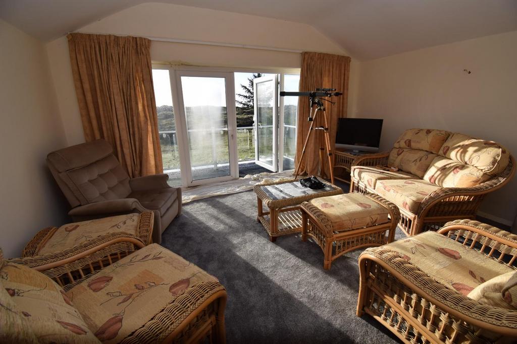 Bedroom 3 Sitting Room.JPG