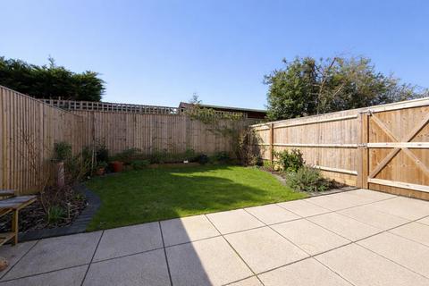 undefined, Farina Close, Reading RG4