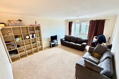 2 bedroom flat for sale, Bushey Hall Road, Bushey WD23