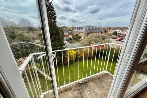 2 bedroom flat for sale, Bushey Hall Road, Bushey WD23