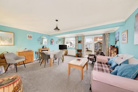2 bedroom detached bungalow for sale, Woodlands Drive, Skelmanthorpe, HD8