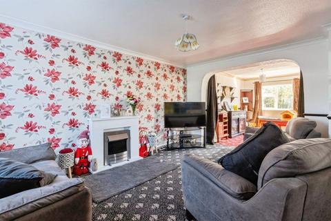 3 bedroom detached house for sale, Marsett Way, Leeds