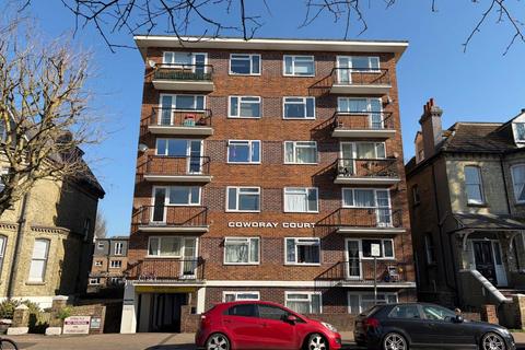 1 bedroom flat to rent, Cowdray Court, East Sussex BN3