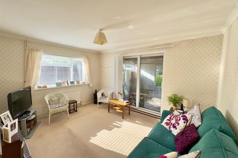 3 bedroom detached bungalow for sale, Andrews Close, Fleet GU52