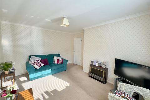 3 bedroom detached bungalow for sale, Andrews Close, Fleet GU52