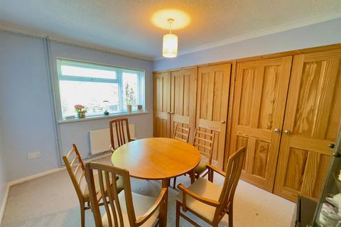 3 bedroom detached bungalow for sale, Andrews Close, Fleet GU52